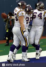 Robert26Smith's tweet photo. Going to be a great conversation tonight on @notable_live I've got Todd Stuessie,  Randall McDaniel and Dave Dixon joining @PeteBercich and myself at 7CT to talk about Dave knocking my teeth out in '98- among other topics. Register at https://t.co/KcfzeIIFCg and join the fun! https://t.co/sfIpDyrMHV