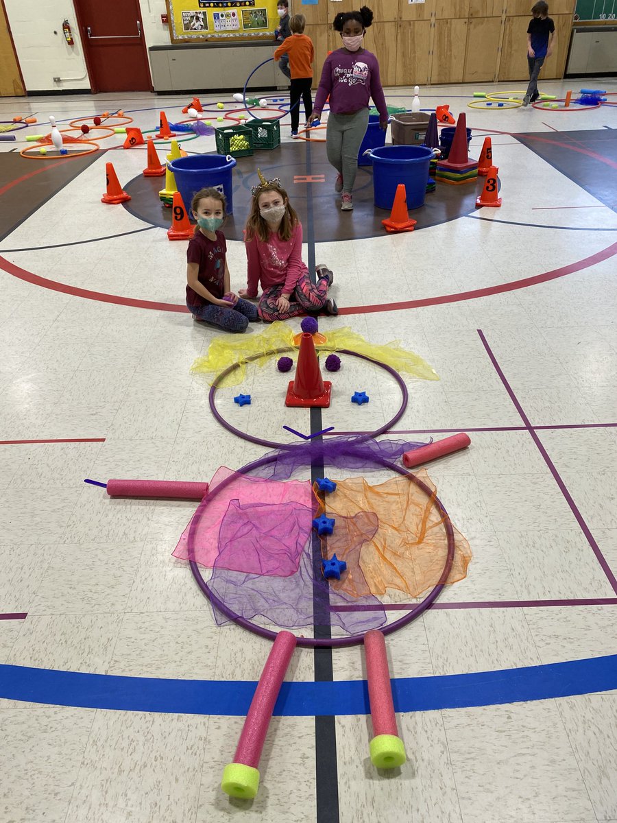 BahrenburgDan's tweet image. Building snowmen with third graders. Run a lap, earn a piece of equipment.