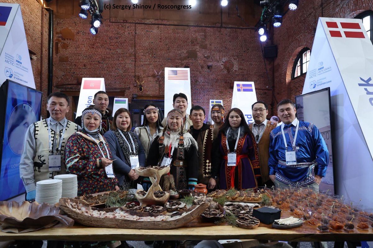 Russia's tweet photo. 👩🍳 Looking where to go next to explore new tastes? Your best option is the #RussianArctic!
The gastronomic festival held this weekend in Moscow gives a tiny glimpse.
#Olenina, #nelma & other dainties - chefs from 9 Arctic regions of Russia outdid themselves! #Russia4Arctic https://t.co/3rCwa22fhA