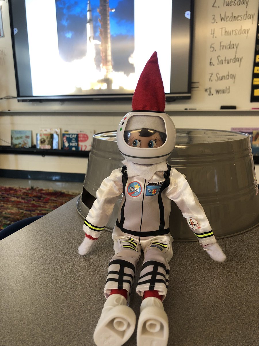 BoshersBlake's tweet photo. Elfie just so happens to be in a SPACESUIT today.. we are finishing up our last few days in the Astronomy domain in CKLA this week. Perfect. 🔭☄️🚀🪐 @OGEStigercubs https://t.co/D6qowP1VQz