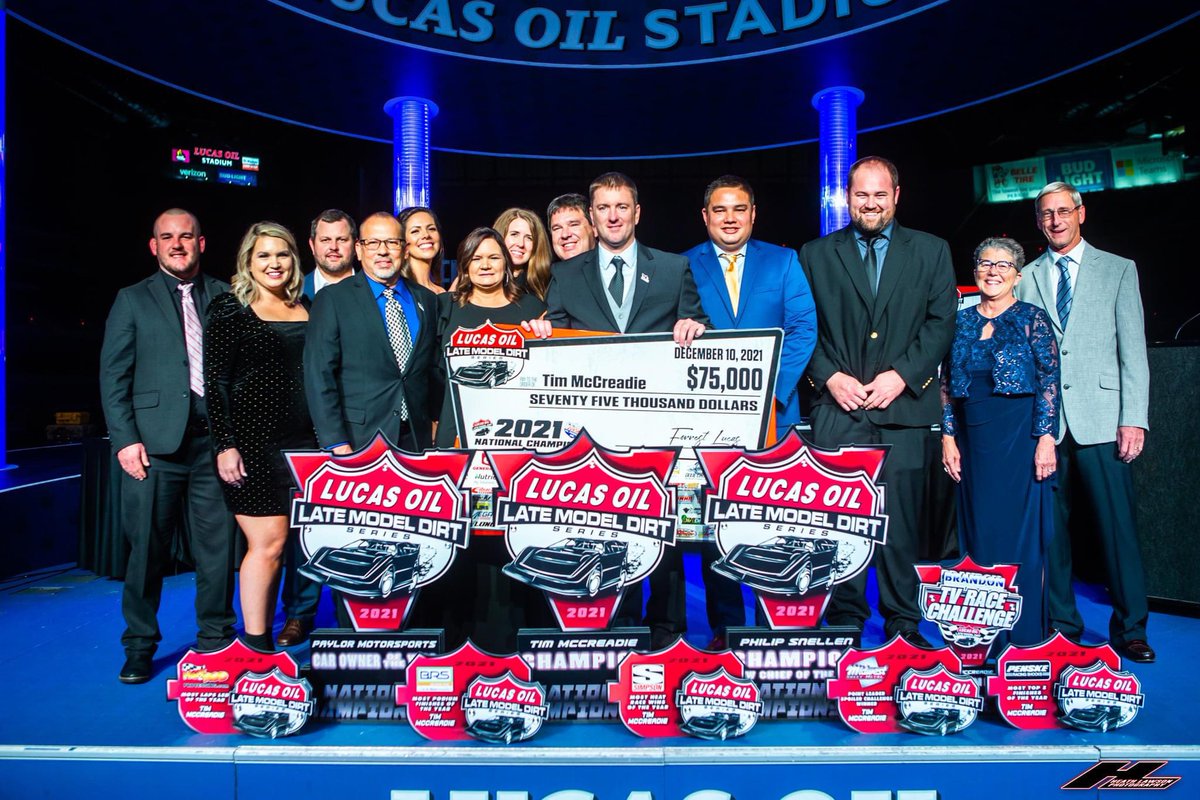 LonghornChassis's tweet image. Over the weekend we were honored to receive the Chassis Builder of the Year award from @lucasdirt at their annual banquet. 

Also officially awarded was @TimMccreadie on his Championship, and @RThornton20rt on earning Rookie of the Year! #TeamLonghorn 🏆🤘