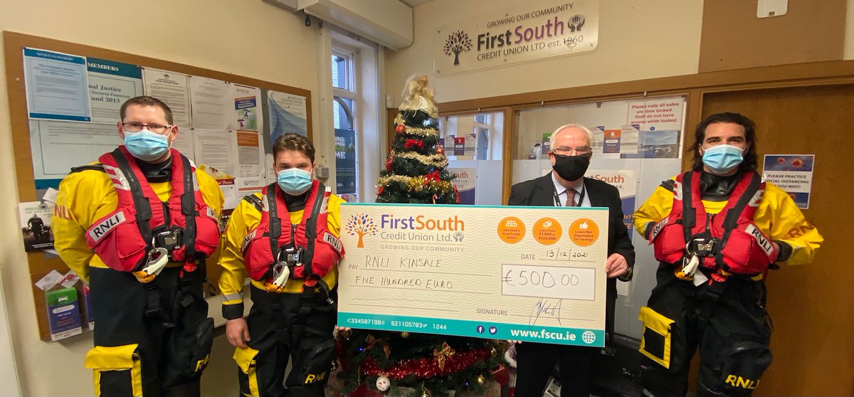 Sincere thanks to @FSCU for making us a charity partner with a generous donation of €500.  Wishing a very happy Christmas to Roland Haussman and all the team in Kinsale, and to Georgie Cantwell &amp; Co in the city office. Pix Hetty Walsh  #kinsale #RNLI #secretsanta