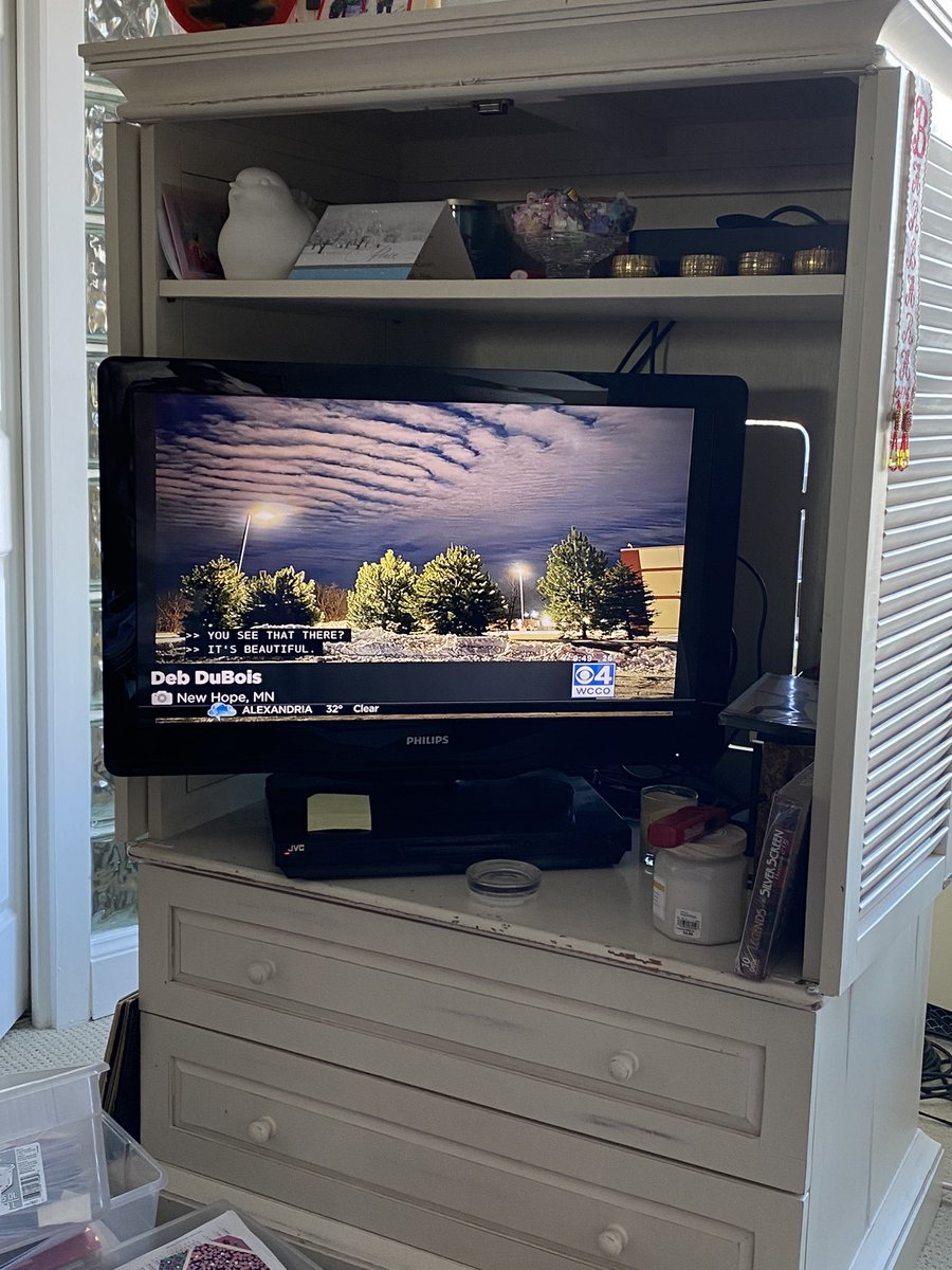 debcochran1's tweet photo. @LisaMeadowsCBS @WCCO Thank you, Lisa, for sharing my photo! Right place/Lucky timing #clouds #weather https://t.co/ZfD4fOw1zk