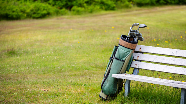 EnvuTurfUK's tweet photo. With golf courses being quieter over the Christmas period, it’s a great time to carry out maintenance on furniture, ready for when golfers return in the spring #TurfTips #Turf365 https://t.co/ytvHfQoJIj