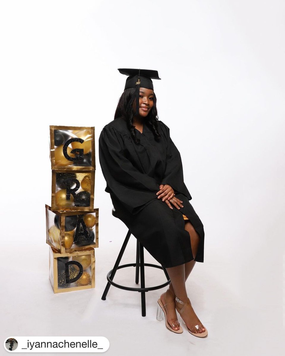 PennFoster's tweet photo. Graduation photos from High School grad @_iyannachenelle_ ! Congratulations Iyanna! #PFproud
・・・
I’m officially a high school graduate 🥳👩🏾‍🎓

📸 : @macnificentimages 
#explore #explorepage #grad2021 #classof2021 #pennfostergraduate https://t.co/TmZLSsZky8