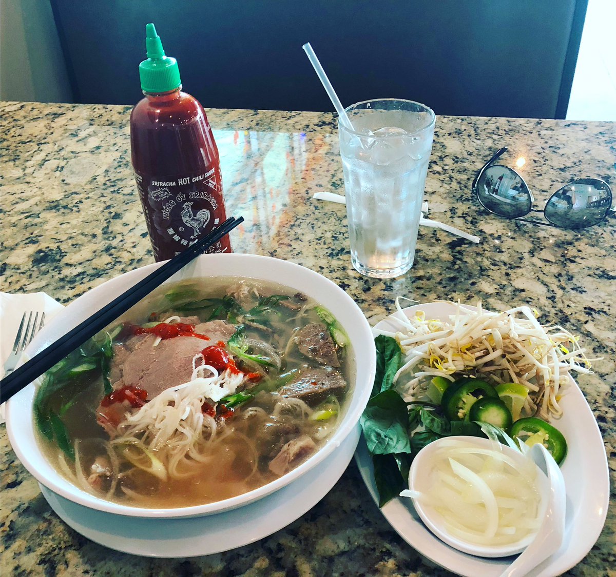 watsonwu's tweet photo. Sound effects, Pho, then more sound effects (repeat everyday)!
.
#pho #phosoup #vietnamesefood #vietnamese #phoever #phosho #noodles #siriracha #spicy https://t.co/loXmHPDKu1