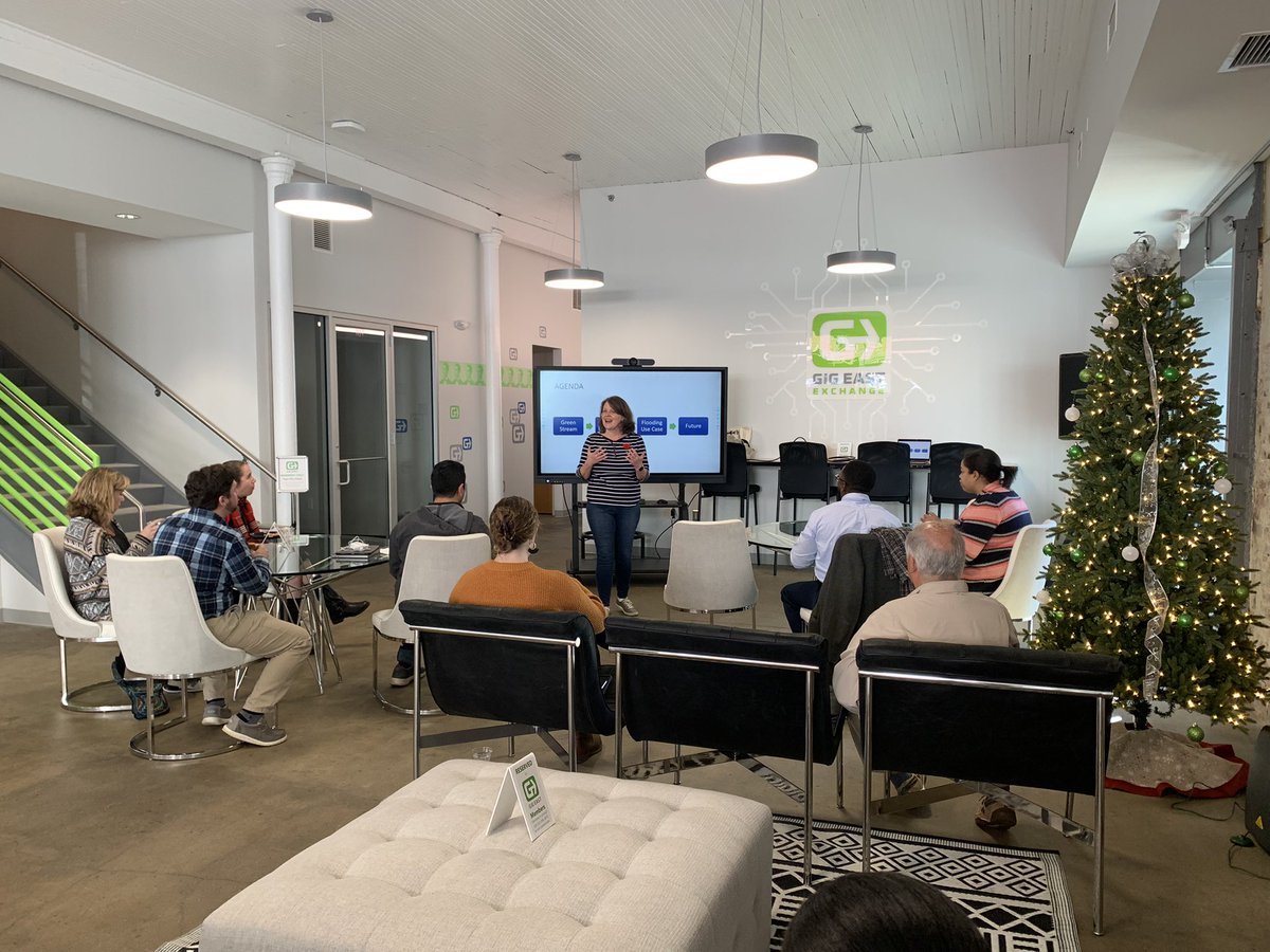 <a href="/karenlindquist/">Karen Lindquist</a> of <a href="/GreenStream_io/">Green Stream Technologies</a> in <a href="/WilsonNC/">City of Wilson, NC</a> today to talk about their award winning flood monitoring system. 

#innovation #collaboration #RAPAlumni #womenintech <a href="/greenlightnc/">Greenlight</a>