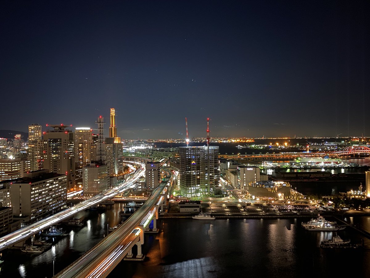 50歳になりましたyay！
太陽の周りを猛スピードで地球と
50回周りながら生まれ育ち
家族と仲間と尊敬する経営仲間と
切磋琢磨できて幸せです
そしてまもなく高校生の娘が
マイキーのペンをくれて
ストーリーズに僕をアップしてくれるって本当に嬉しい
産んでくれた乙女ちゃん
ありがとう感謝してます