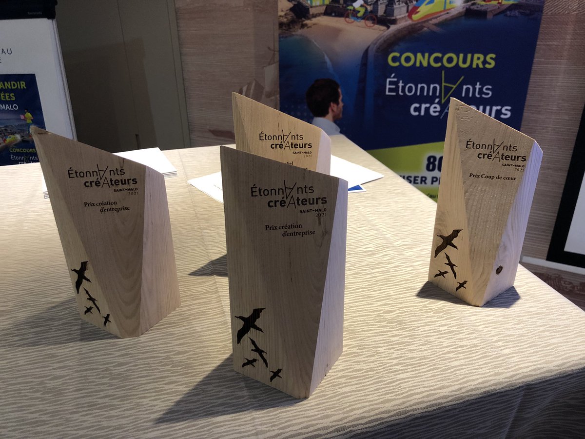 #EC2021 La cérémonie de remise des prix du concours <a href="/EtoCreateurs/">Etonnants Créateurs</a> 2021 à l'hôtel du Nouveau Monde commence ! Merci aux <a href="/thermesmarins/">Thermes Marins</a> 
▶️ 80K€ de dotation et 10K € de prêt d’honneur, 30 candidats sélectionnés et seulement 4 prix et un prêt à décrocher ! #creation #entreprise