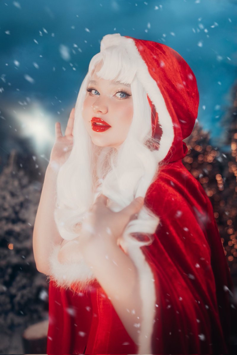 venusblessing_'s tweet photo. Wanna be Mrs. Claus little helper?😉❣️ https://t.co/fmLyBLUZux