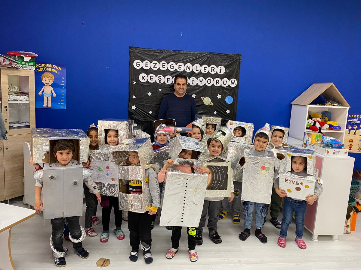 Miniklerimiz Gezegenleri Keşfediyor 🤖🌍☀️🪐
<a href="/Diyarbakirmem/">Diyarbakır İl Millî Eğitim Müdürlüğü</a> @YUKSELARSLAN217 @kayapinarmeb 
<a href="/aydinak1977/">Av.Aydın AK</a>