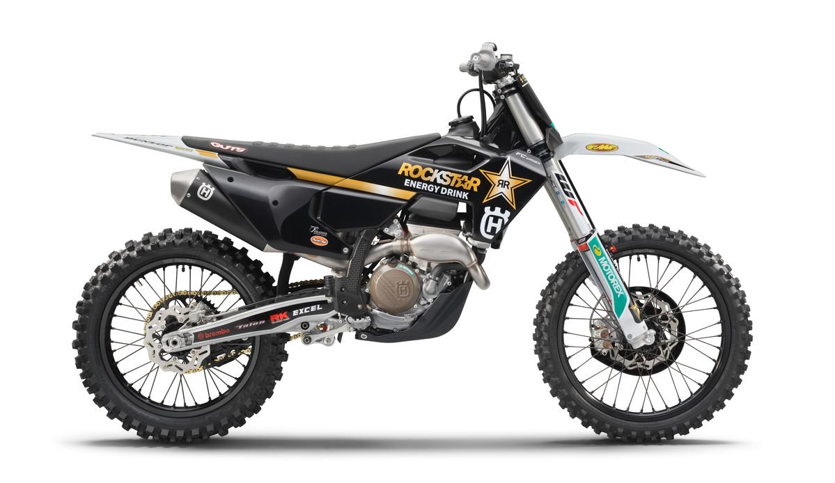 The FC 250 Rockstar Edition replicates the Rockstar Energy Husqvarna Factory Racing machines competing in the AMA Supercross Championship. pbxx.it/jTupn9