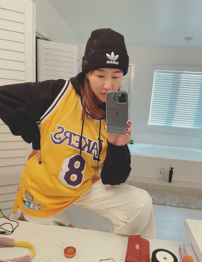 chenlin24146830's tweet photo. In this special era, Kobe accompanied our entire youth. https://t.co/wrR5zTAgbn