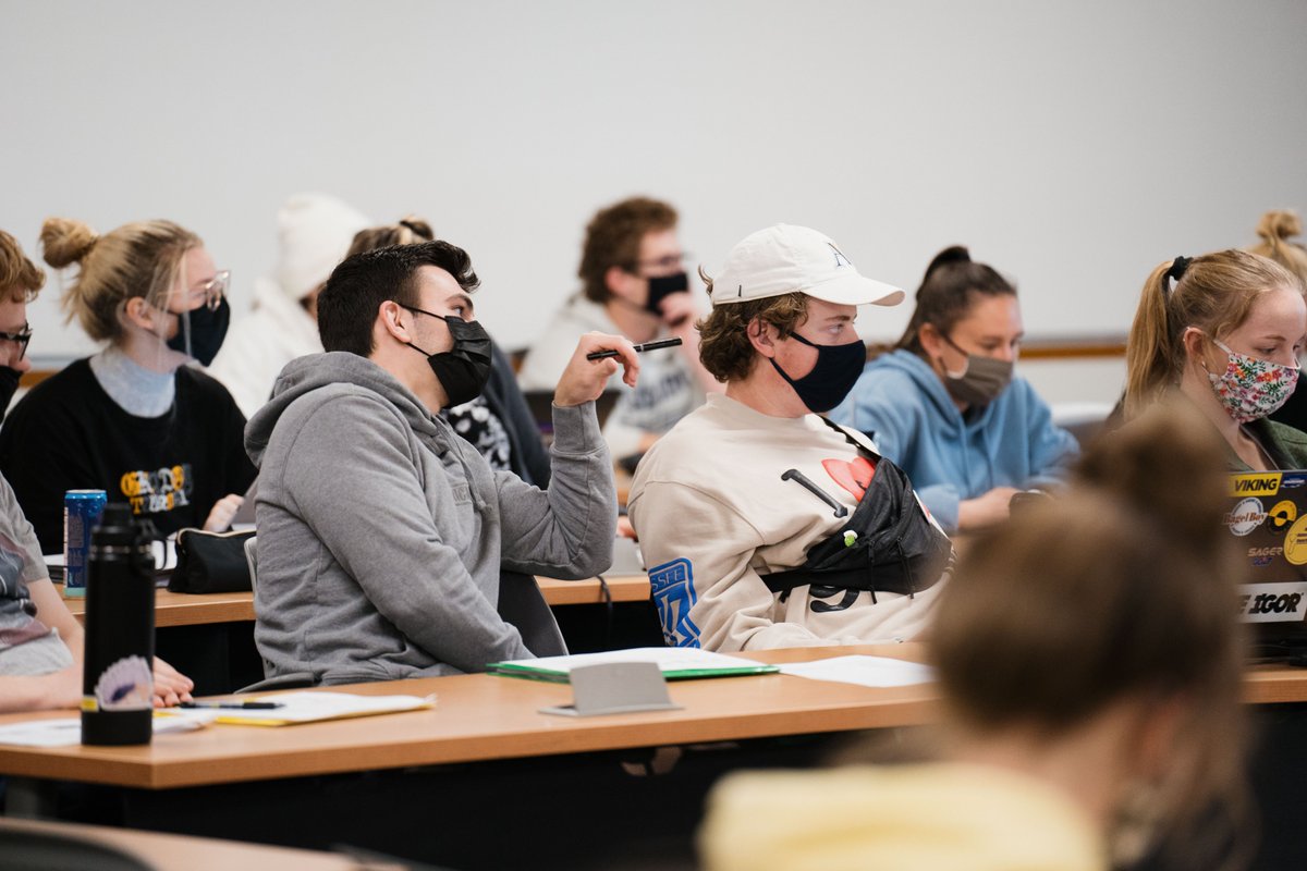 AugustanaSD's tweet photo. Finals week is underway. 📝💻

Good luck to all Augustana students as they strive to finish the semester strong! 

#WeAreAU https://t.co/BaWfY70nst