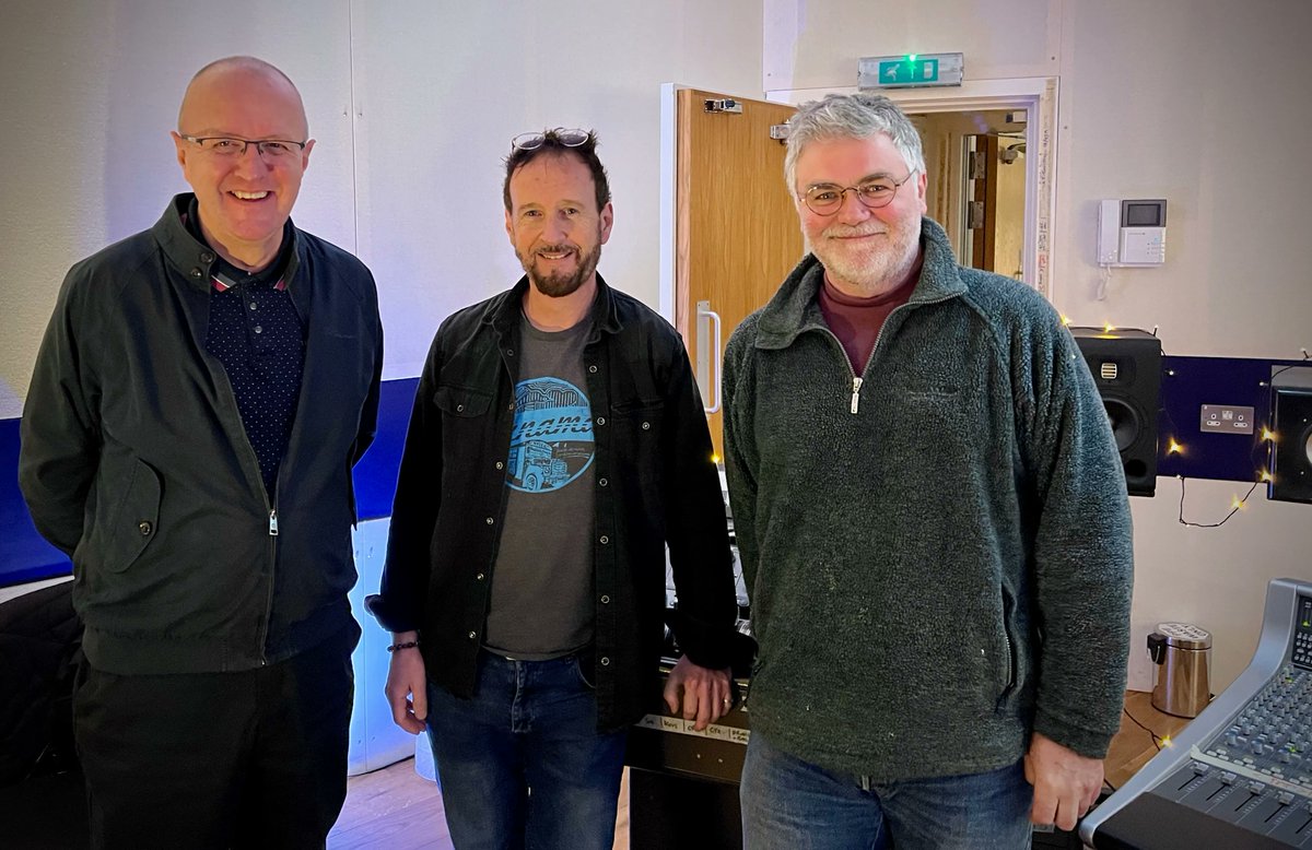The wonderful <a href="/ChrisWood_Music/">Chris Wood</a> dropping in to catch up with ace producer #GregFitzgerald and brilliant artist #KeithAmes #mastering #studio #songwriter