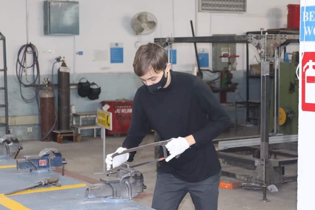 STITKPGovt's tweet image. Minister KP ST&amp;amp;IT; @AtifKhanpti also visited the Reverse Engineering Lab to examine various strategic and nonstrategic machines that have been developed to support the industrial sector in KP.

#stitkp #dostkp #innovativekp