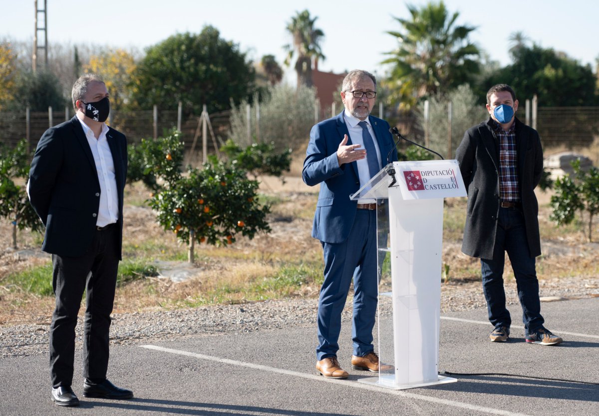dipcas's tweet photo. 📕 El Pla Castelló Avança recollirà el testimoni del #Pla135, convertint-lo amb 30 milions en el major programa inversor de la Diputació. https://t.co/GxvyrnXbzL