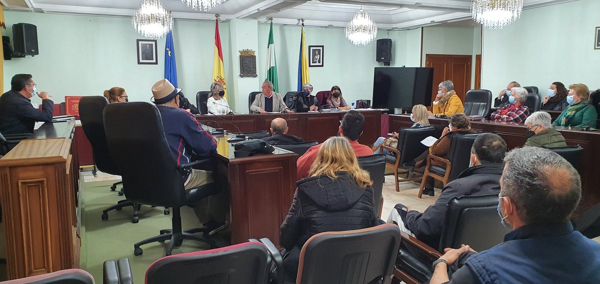 La apuesta por los autónomos y los pequeños comerciantes continuará tras la aprobación por unanimidad en el pleno del Consejo de Participación Ciudadana (representada por colectivos y  ( <a href="/psoe_sja/">PSOE San Juan de Aznalfarache / ♥️</a>, <a href="/PpAzn/">Partido Popular de San Juan de Aznalfarache</a>  @aznalfarache_Cs y <a href="/upsanjuan/">Grupo Municipal Podemos-Izquierda Unida San Juan</a>) de ayudas de 1.000€ a 47 comercios locales