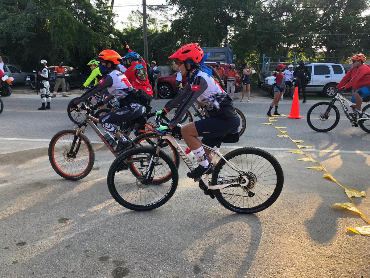 lucyguillenRP's tweet photo. Ayer se realizó el evento #PapayoBikeMarathon en la zona Diamante de #Acapulco.
Una carrera en bicicleta de montaña.
Felicidades a todos los participantes.
#Motivate #AcaBikes https://t.co/3ClLTAHsBr