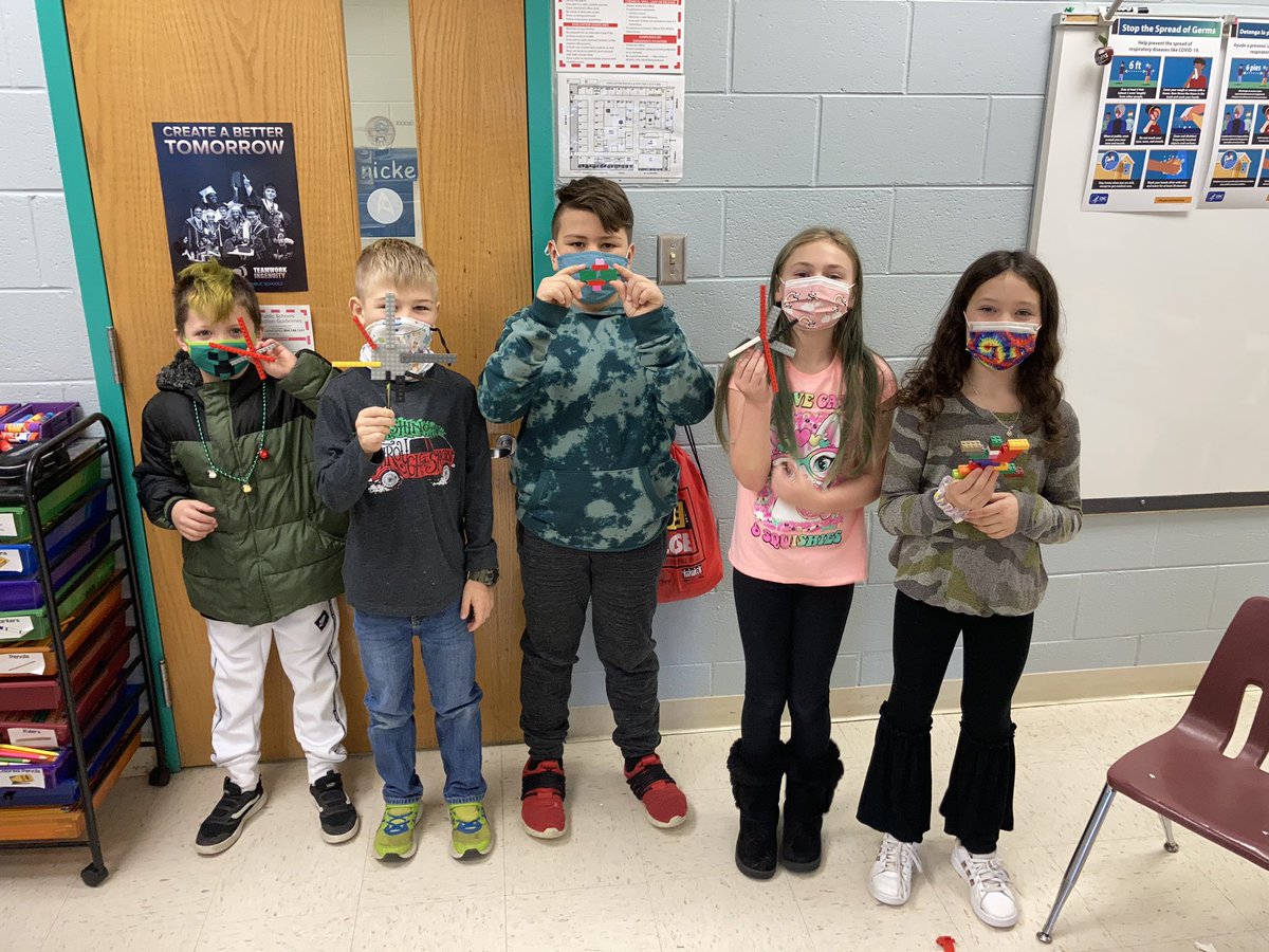 Rodgers_Edu's tweet image. Lego stars in steam class this week!  A chance to give back while having fun building! #BuildToGive #sharkSTEAM