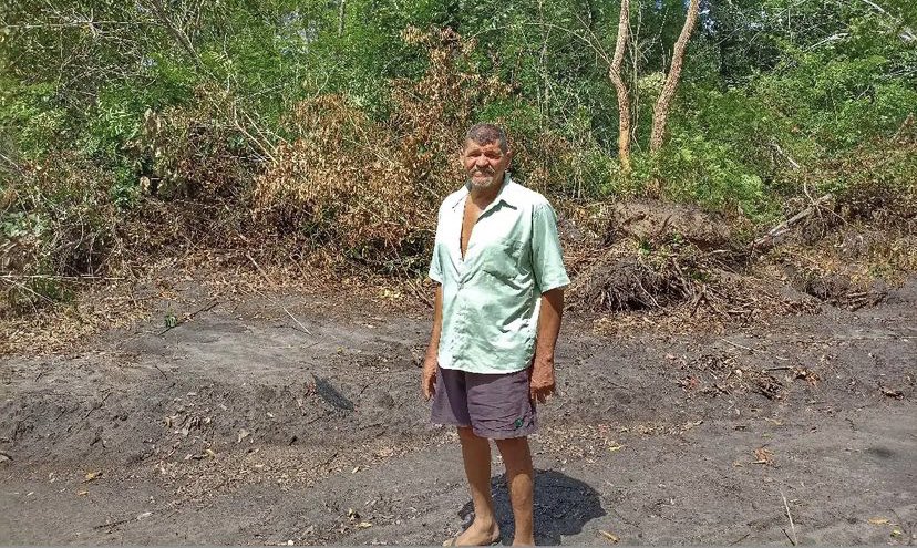 Diogotapuio's tweet photo. Urgente! Nesse instante, vários homens a mando de um sojicultor, invadiram o território da comunidade Carranca, em Buriti-Ma, e tentam expulsar as famílias camponesas de suas terras. A situação é gravíssima! Por favor divulguem! https://t.co/d5Yp3Ol8kJ
