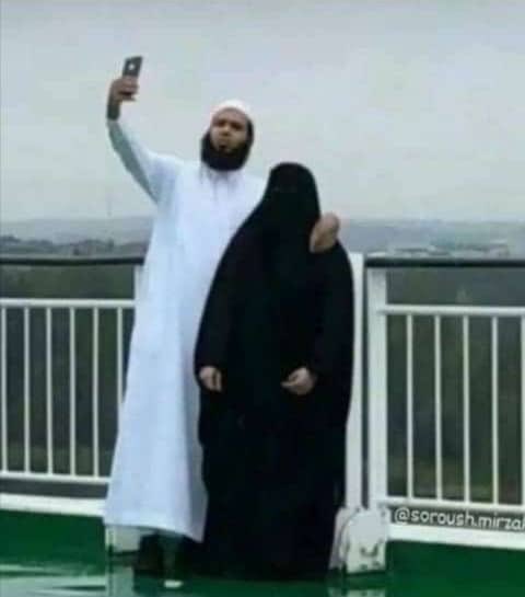 TarekFatah's tweet image. When you have four burqa wives, just one selfie will do for all