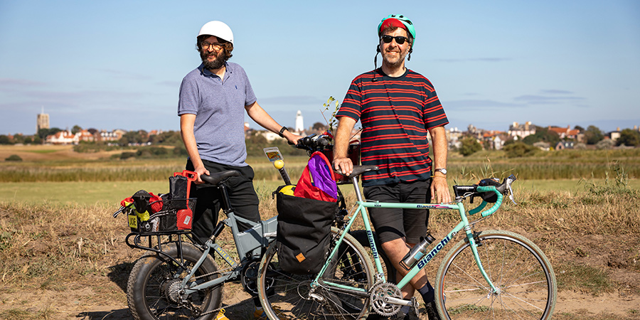 DashelHelmets's tweet image. Watch Along For The Ride with Joe Wilkinson &amp;amp; David O'Doherty tonight at 10:00pm on Channel 4 - we're along for the ride too! Spot the white Dashel 👀 
@Channel4 @phlaimeaux @gillinghamjoe #cycleuk #alongfortheride #davidodoherty #joewilkinson