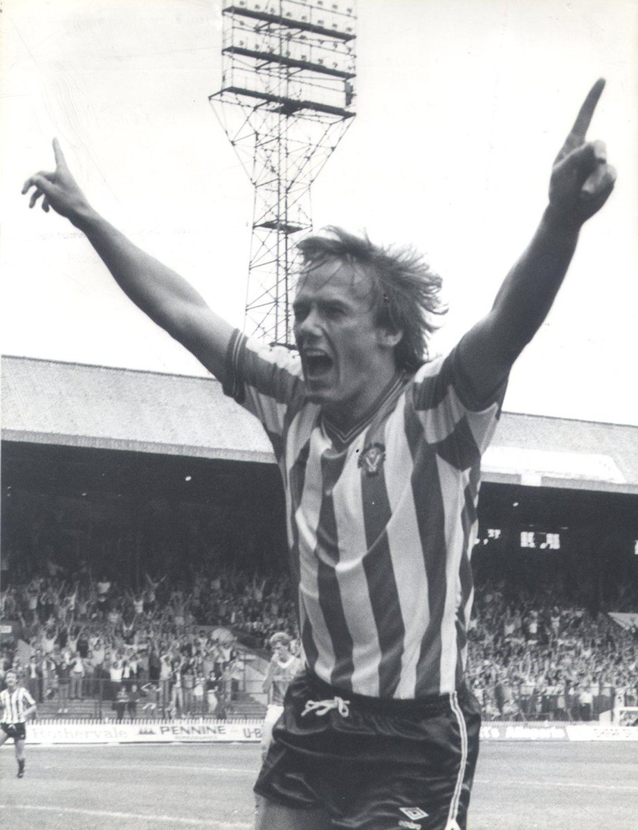 robertmdaws's tweet photo. #KeithEdwards had two spells at @SheffieldUnited , scoring 171 goals in 293 appearance #sufc https://t.co/vmvCyE0WZI