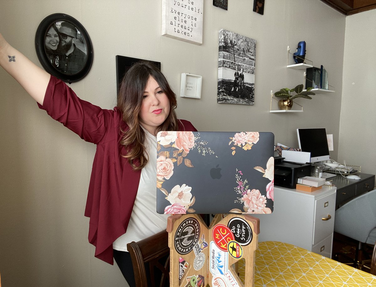 Using a standing desk improves circulation, mood, energy levels, posture, and overall health. If you're in the market for one and you're really into susatainability and supporting women-owned biz, check out <a href="/getxstand/">X-Stand™</a>! etsy.me/2HlXKTw 

#standingdesk
