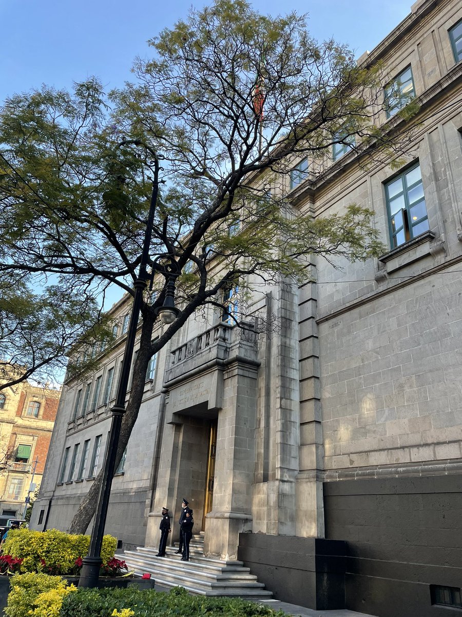 luisbeltranp_'s tweet image. On the way to @SCJN #newjobvibes