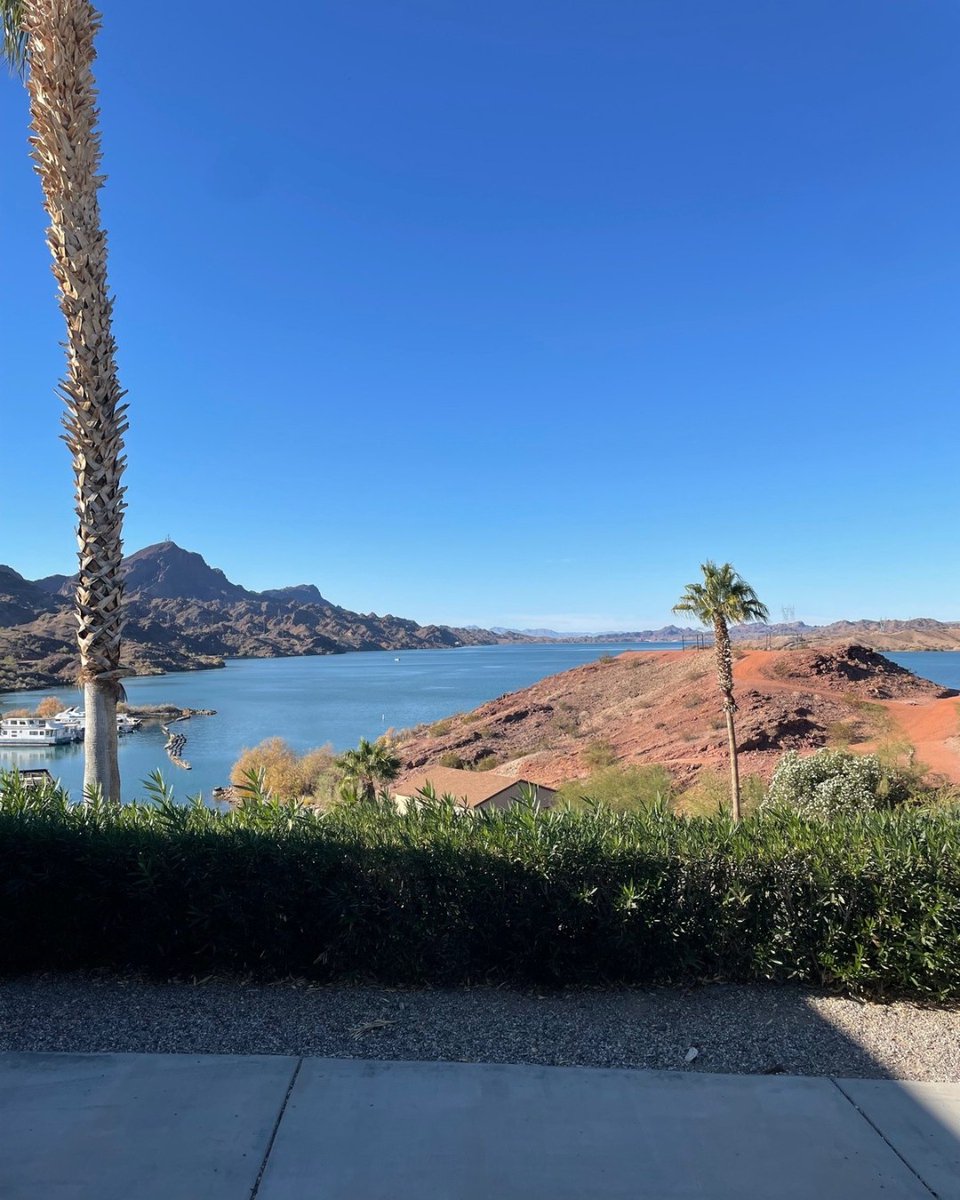 HavasuSprings's tweet photo. Lake life is the best life. Meet our newest #VacationHome: Space 163. 🏝

✔️ 3bd 2 bath, $300k
✔️ 4-seater golf cart
✔️ Remodeled bathroom and kitchen
✔️ Furniture and gun safe included
⭐️ Easy access to on-site amenities

Contact info: https://t.co/bHiR0Ox9rD https://t.co/rpXIJOYVFx