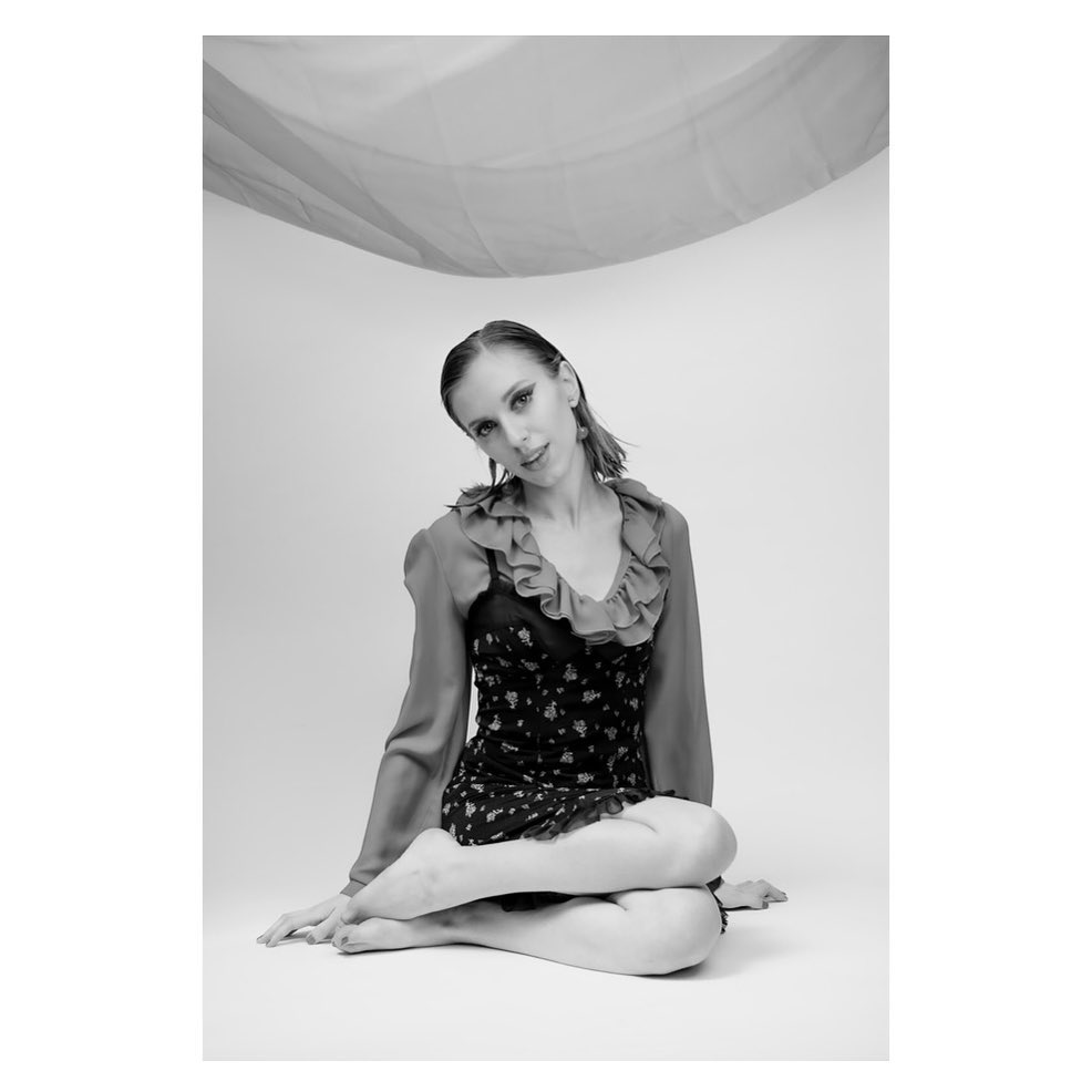 Do you like folk, alt-rock and creative music choices? Our Edgewater location is hosting a live performance with <a href="/BittersweetDrv/">Bittersweet Drive</a>, @WallaceTallman and Molly Coleman! Bring your friends and family in town for the holidays and enjoy a night with amazing music tinyurl.com/2s36be6h