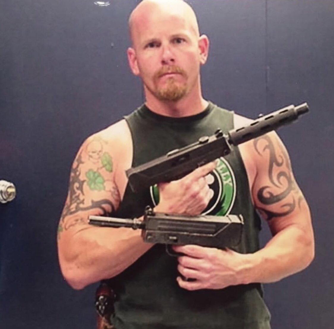 PplsCityCouncil's tweet image. THREAD, Exposing the McBrides:

LOS ANGELES- you've likely seen this skinhead pop up on your screen a few times over the past week. His name is Jamie McBride, head of LAPD "union" &amp;amp; father of killer cop, Toni McBride.

Jamie has shot 6 people himself. He is not a credible source.