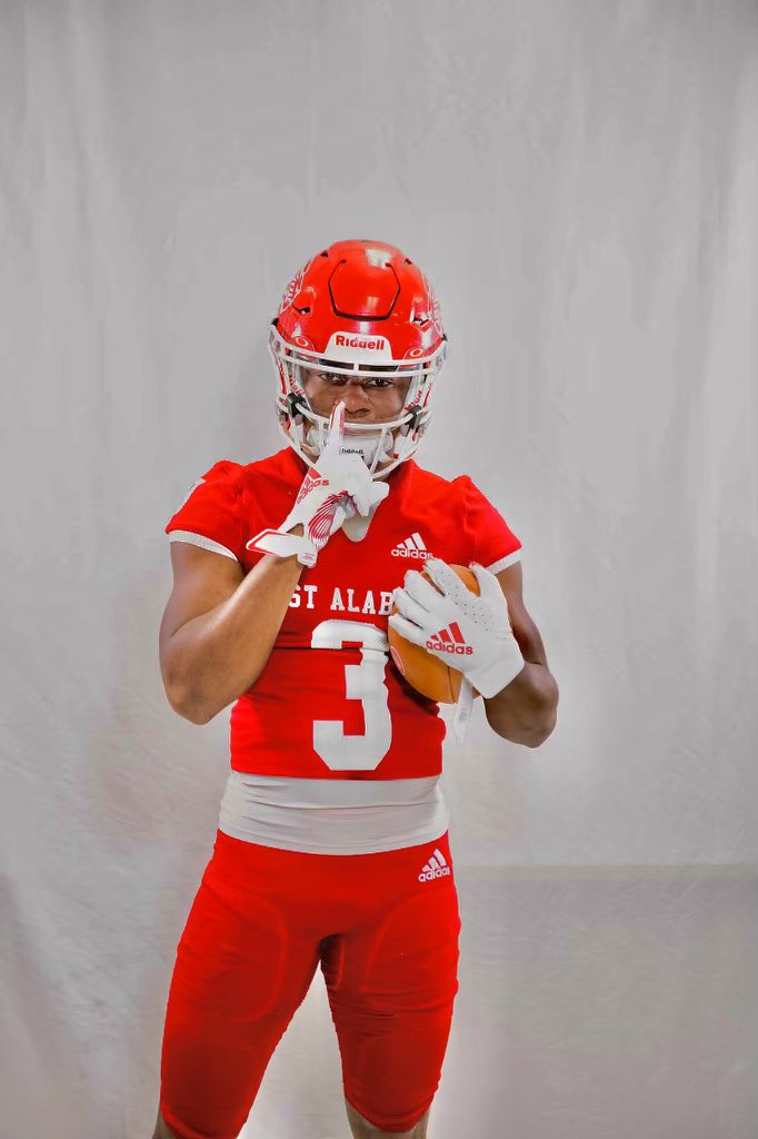 deldrionnamos's tweet photo. Just the beginning😎 @JUCOFFrenzy @JuCoFootballACE @CoachHarris20 @Coach_CJBailey @Coach_TMacon @uwa_football #ingoditrust🙏🏾 https://t.co/0o2RGhWf2W