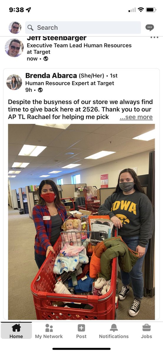 2526 still finding time with the team to volunteer and donate our time to the community during the holidays! Over 80 hours of volunteering between the display and gifting!  Bullseye is helping Santa during this busy time. #R100Cares @ldunn888 <a href="/Le_Hulett/">Leandra Hulett</a> <a href="/natelane39/">Nate Lane</a> <a href="/kurtdgriebel/">@kurtdgriebel</a>