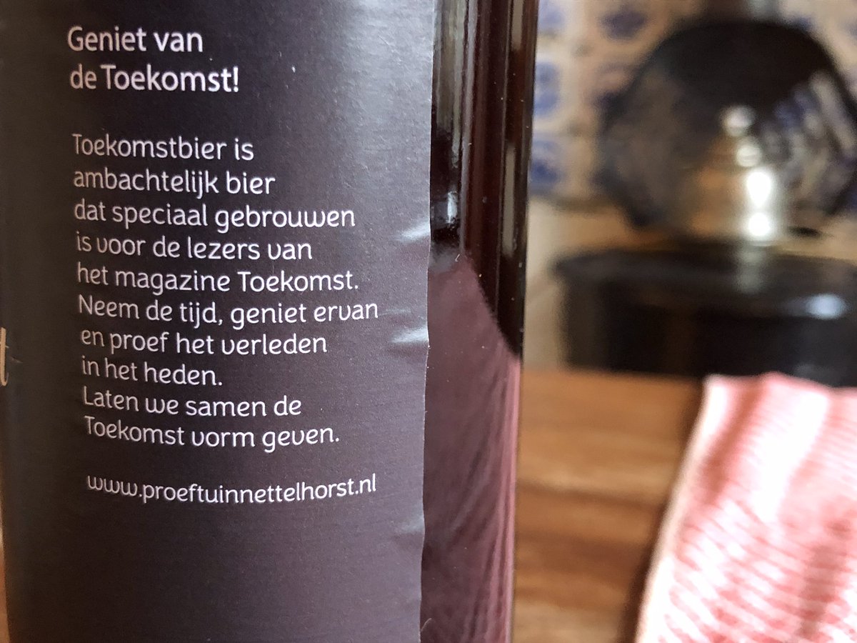 LeeflangHans's tweet image. Super! @henkh89 -wordt-blij-van-creativiteit, daar moet toch iets op te bedenken zijn 🙂
Verbinden verleden met heden en de toekomst! Proost #ProeftuinNettelhorst