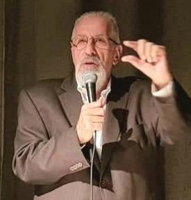 Atención chilenas y chilenos!!! A KAST como a Biden no se les puede creer ni un tantico asi, ¡nada! Son lobos sanguinarios con pieles de cordero. Vayan a votar masivamente por Boric, porque con él en La Moneda tendrán chances de protestar; con Kast solo habrá cárceles y torturas.