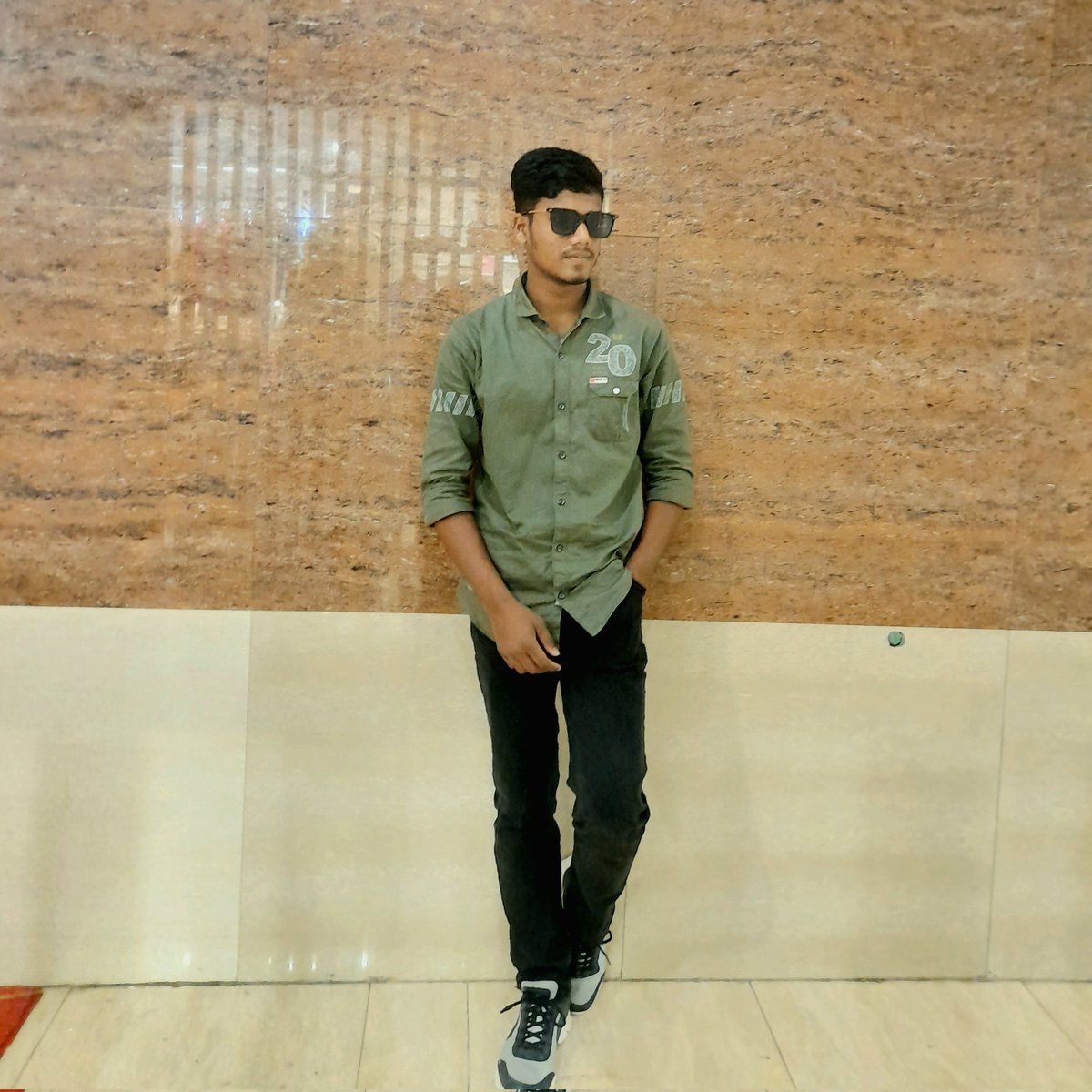 Samiul_Tasin's tweet photo. #NewProfilePic https://t.co/JgDihsw2yw