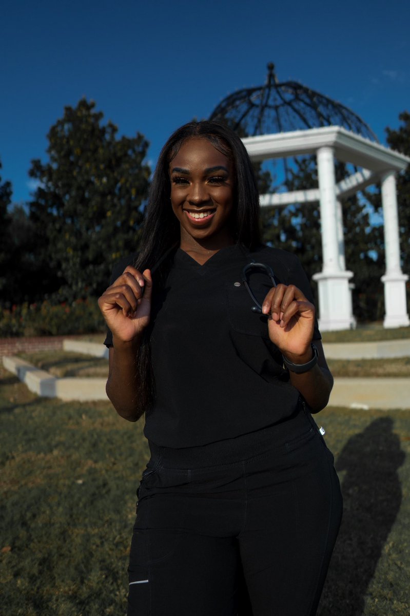 _Chidiogooo's tweet photo. I GOT INTO PA SCHOOL!!!!🩺❤️

The Lord says “ Commit your actions to the Lord, and your plans will succeed.” Proverbs 16:3 

Mommy, I see what you and God are doing up there and I love it. Thank you

Next up, WHITE COAT CEREMONY✅ 

Will you be a future patient? https://t.co/6oCPDAzKbu