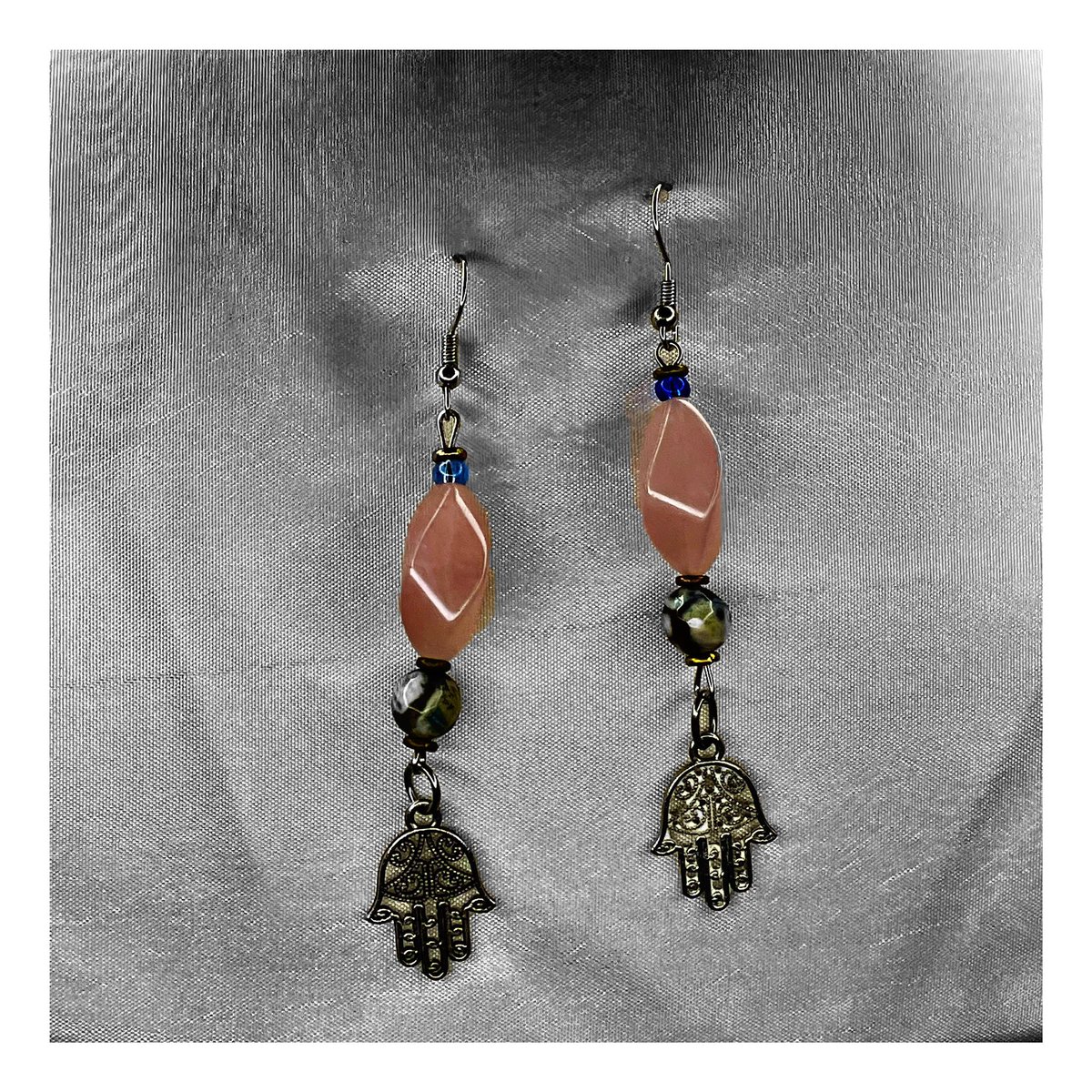 IKipepeo's tweet photo. ~Kipepeo Collectiom~

“Guide me as I weave healing medicine with my gifts and experiences…”

#africa #earringstyle #earringsoftheday #earrings #affirmations https://t.co/nGVGX6Agnr