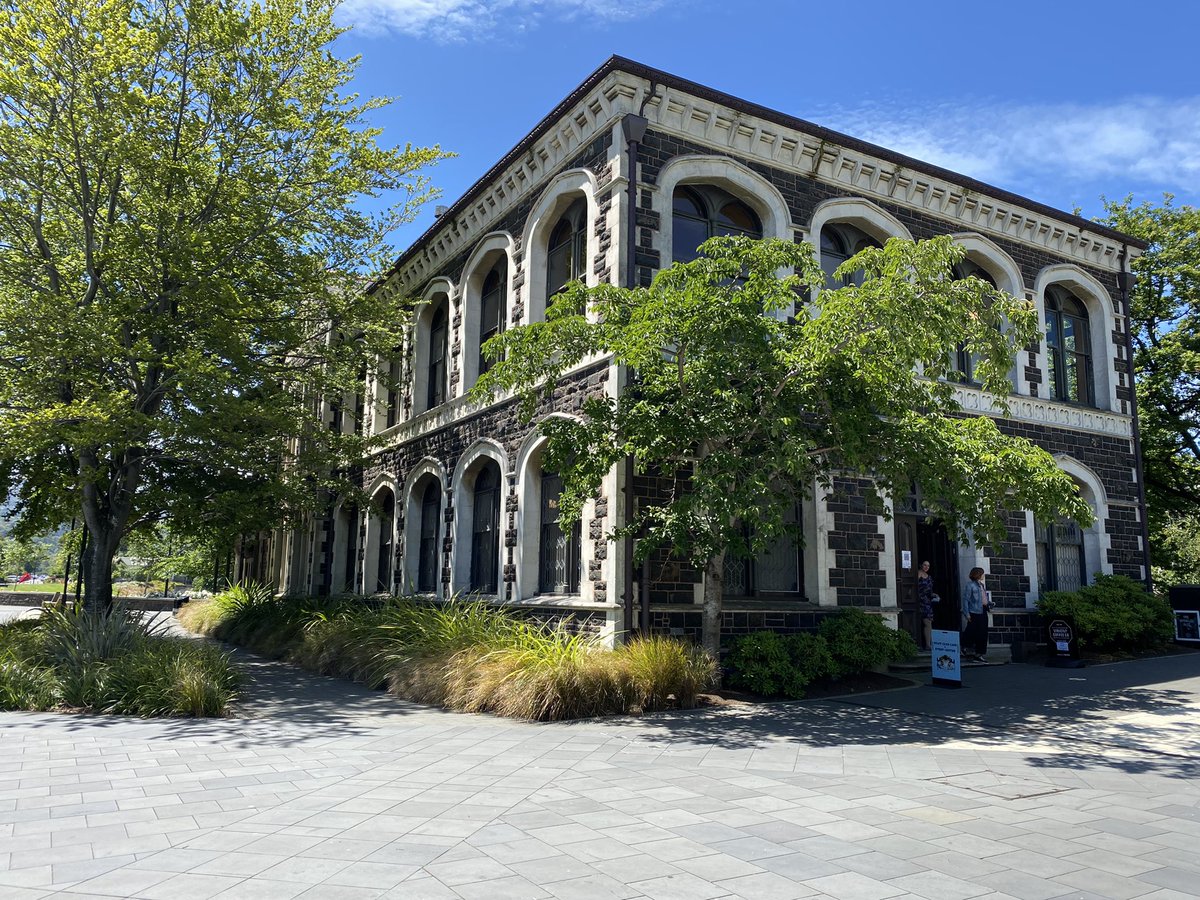 GeographyOtago's tweet image. ‘Tis the season for xmas dinners. Here is the Geography crew enjoying The Staff Club menu &amp;amp; each other’s fabulous company @otago Meri Kirihimete 🎄🎄🎄 #ChooseGeography #OnlyOtago #Christmas2021