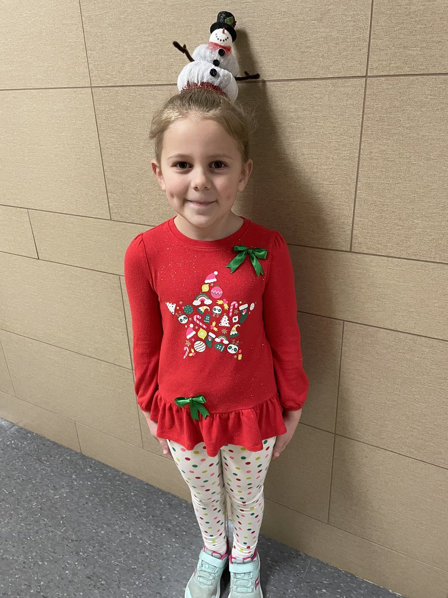 Festive sweater day today at Hoover. So much holiday spirit in the building 💚🐾