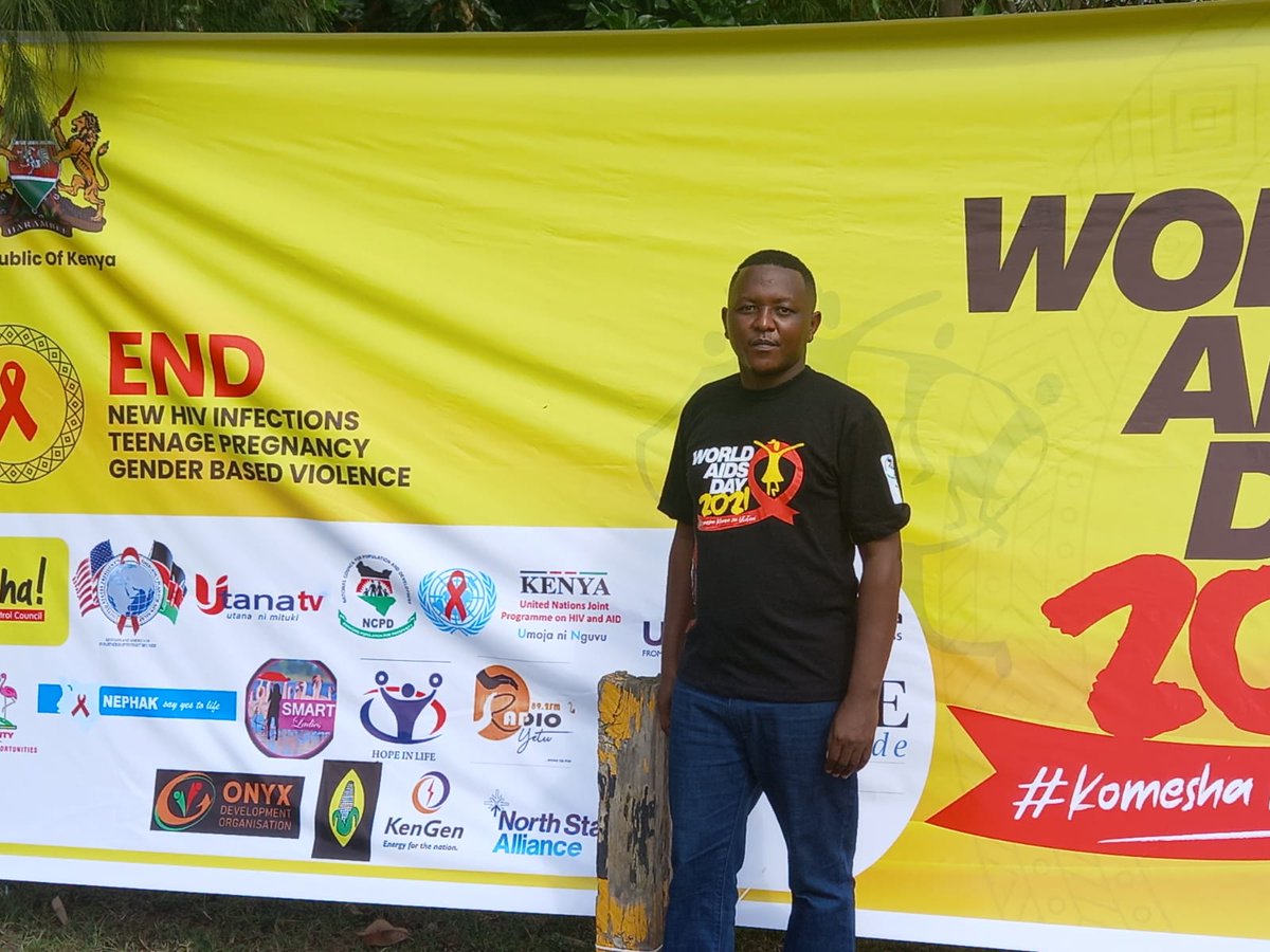 HOPEINLIFE18's tweet photo. We joined other minded partners on 1st Dec 2021  in the commemoration of this year WORLD AIDS day.National commemoration was held in Nakuru graced by H,E president Uhuru Kenyatta under the theme #end teenage pregnancies,new HIV infections,inequalities and Gender Based Violence. https://t.co/tKi3BruJpu