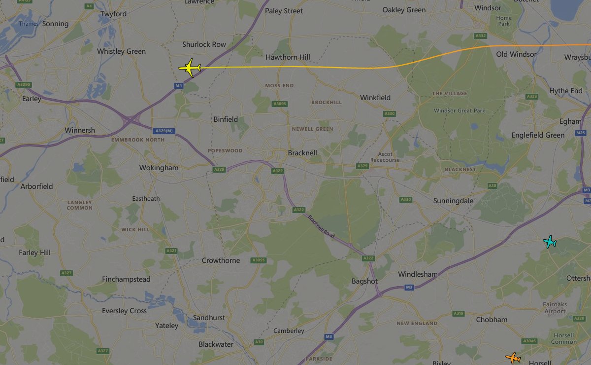 AboveBracknell's tweet image. G-VIIC #BA179: 2.7mi away heading W, travelling 284mph @ 5175ft [#BOEING 777-236] [56 Tracked Flights @ 06:53:42 PM] #AboveBracknell #RG12 #RG42 #ADSB I've seen this aircraft 22 times before!