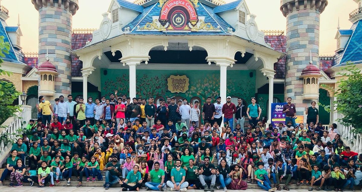ds_robinhood's tweet photo. “Happiness is only real when shared.” A memorable Trip to #Imagica with 512 slum, homeless and orphan children from all parts of Mumbai. All thanks to @bookmyshow #spreadingsmiles #happiness #robinhoodarmy @imagicaaworld @rha_india @BookASmileIndia https://t.co/KJ6VnfVXLs
