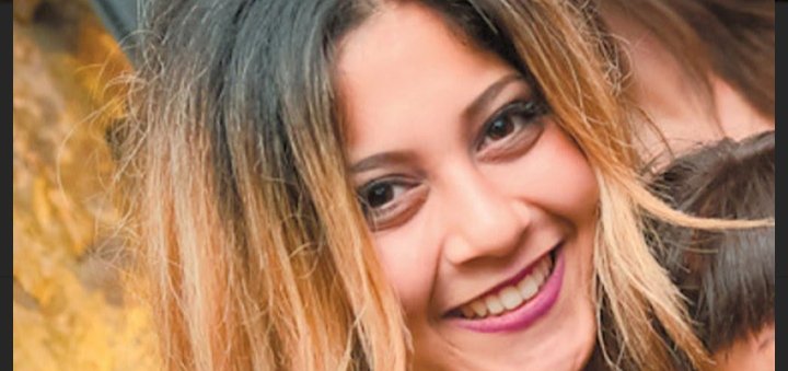 Την έλεγαν Λίνα Κοεμτζή. Ήταν 22 χρόνων. Την εκβίαζαν με διαρροή υλικού με ερωτικό περιεχόμενο στο διαδίκτυο. Έπεσε στο κενό από τον 9ο όροφο φοιτητικής εστίας στη Θεσσαλονίκη... Τσακίστε τους όλους αυτούς #σταθης_παναγιωτοπουλος #ραδιοαρβυλα #radioarvyla