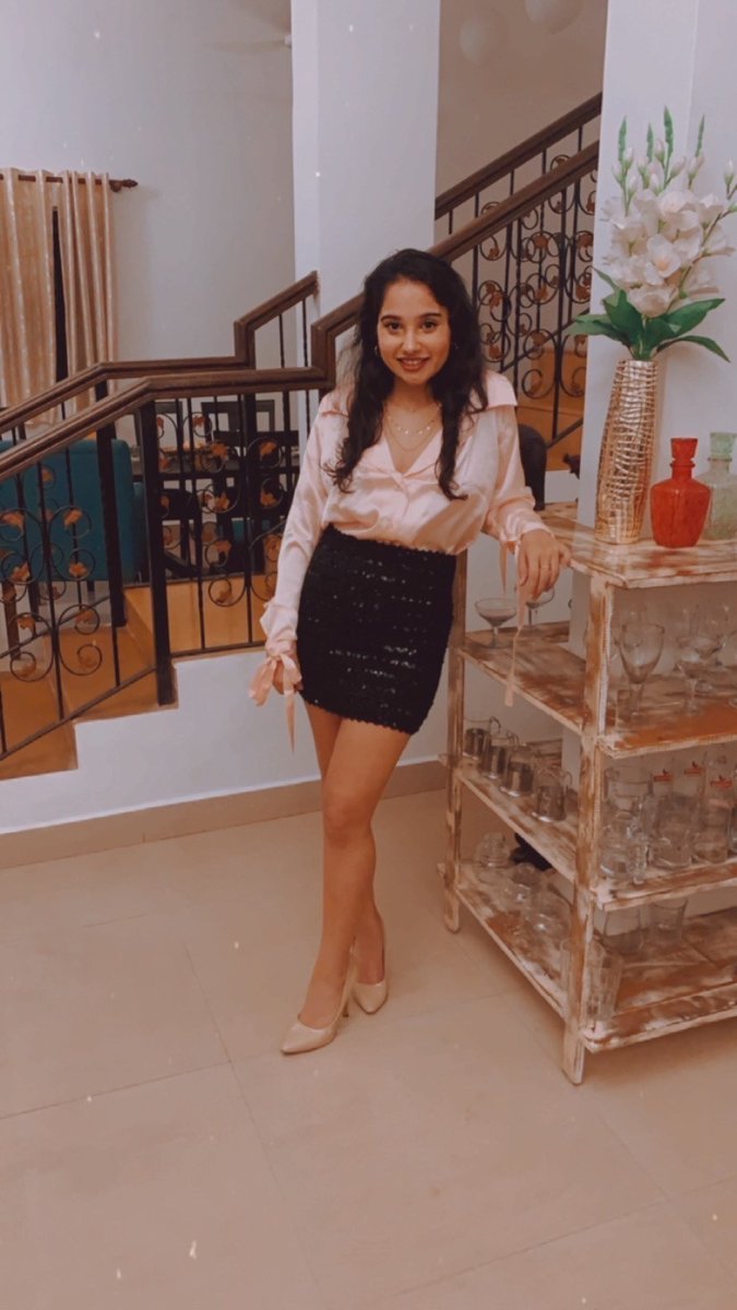 ExploringSanj's tweet photo. feeling insecure in my outfit. twitter do your magic! https://t.co/pDKwfvc40M