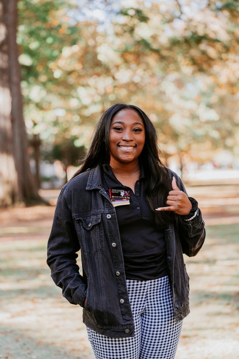 VisitUofSC's tweet photo. Congratulations to our University Ambassadors who are graduating today - Caroline, Emmy, Preston, Ta’lia and Zita! 🎓 We’ll miss you and we are so proud of everything you have done (and will do)! #forevertothee #uofsc #uofsc21 https://t.co/H8ACQtvwdS