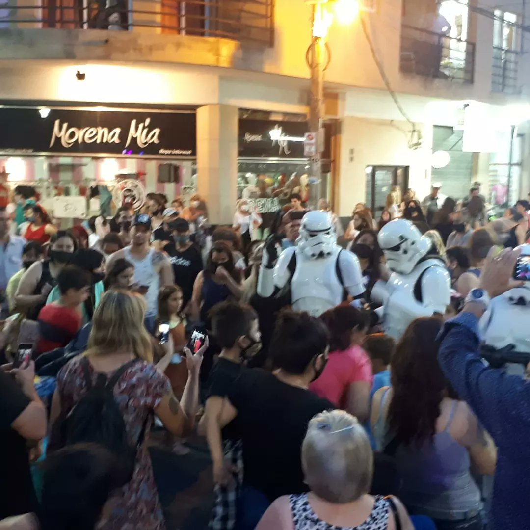 OCSL18's tweet photo. SOLAMENTE GRACIAS Y MÁS GRACIAS A CADA  UNO DE LLS COMERCIOS QUE HIZO POSIBLE EL FESTIVAL DE CIERRE DE AÑO!!!!
@dievalen @Municipalidad3F @danielavramos @3framos @franco_bonaro https://t.co/BH8qiNWlN9