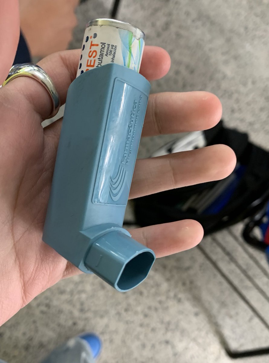 killerwnl's tweet photo. le quite su vape a un compa y se empezó a convulsionar del coraje el maldito adicto https://t.co/UmCNejgtI2